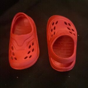 Just USA Kids Vibrant Red Slippers